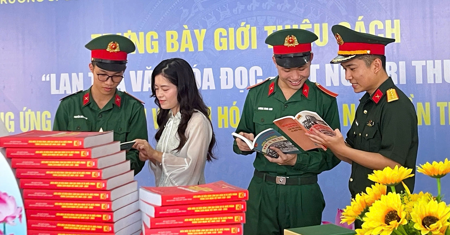 van hoa doc dung truoc nhieu thach thuc 894