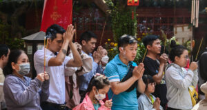 van khan cung ram thang gieng nam 2026 chuan truyen thong 1434