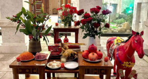 Van Khan Giao Thua Ngoai Troi Tet Binh Ngo 2026 Chuan Truyen Thong 1011