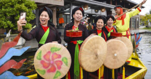 ve bac ninh mac ao tu than hat quan ho dip dau xuan 2855