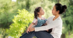 vecteezyasian little girl sitting with her mom on the cloth relax7541955 17743489878732005389120 54