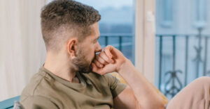 Vi Cau Noi Cua Thong Gia Bo Lam Mot Viec Khien Con Trai Day Dut A7E248Edf8954E0Ca6D1288F3543A3A5 187