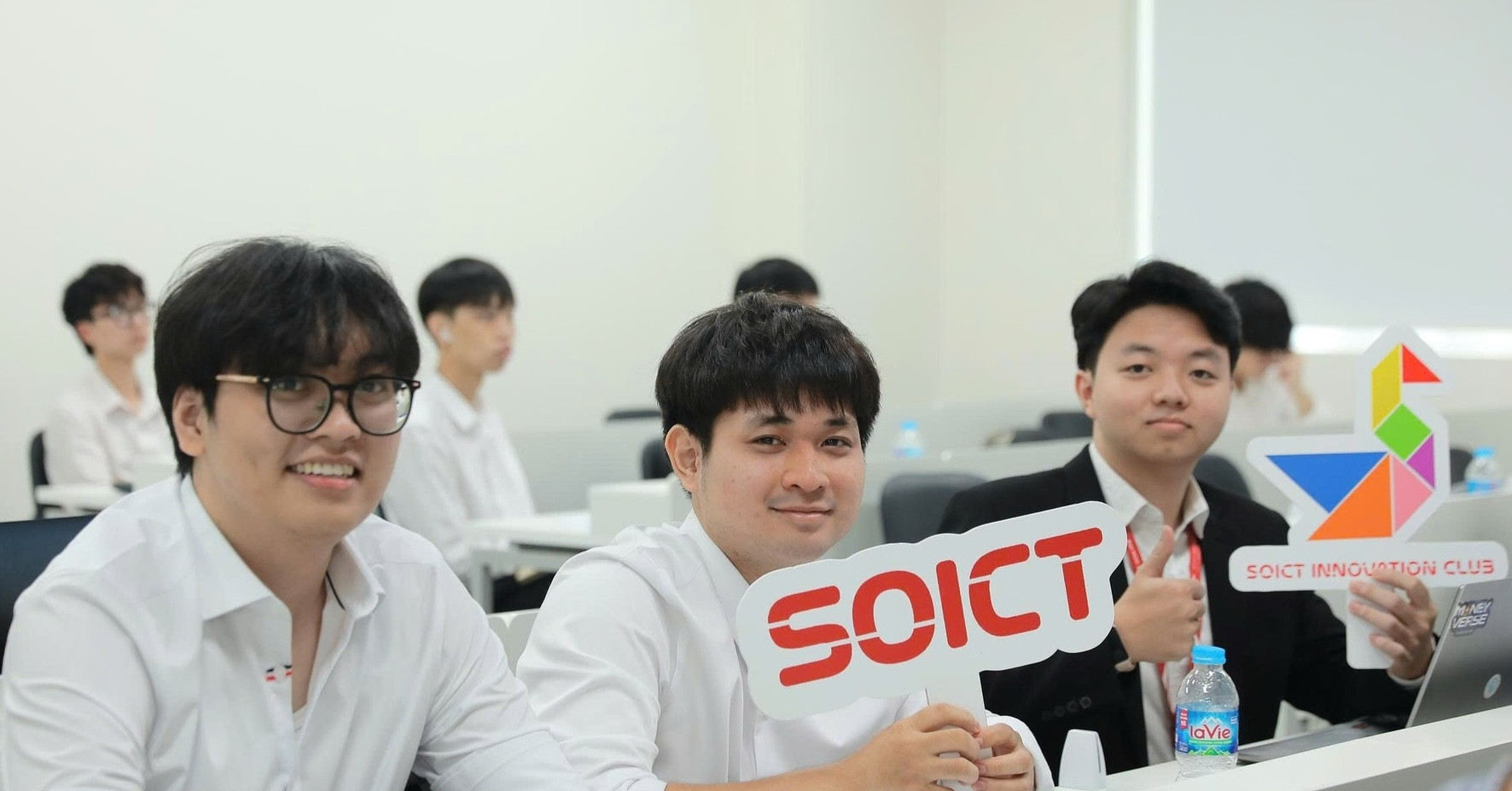 vi tri viec lam dang thieu hut tram trong o nganh cong nghe thong tin 2191