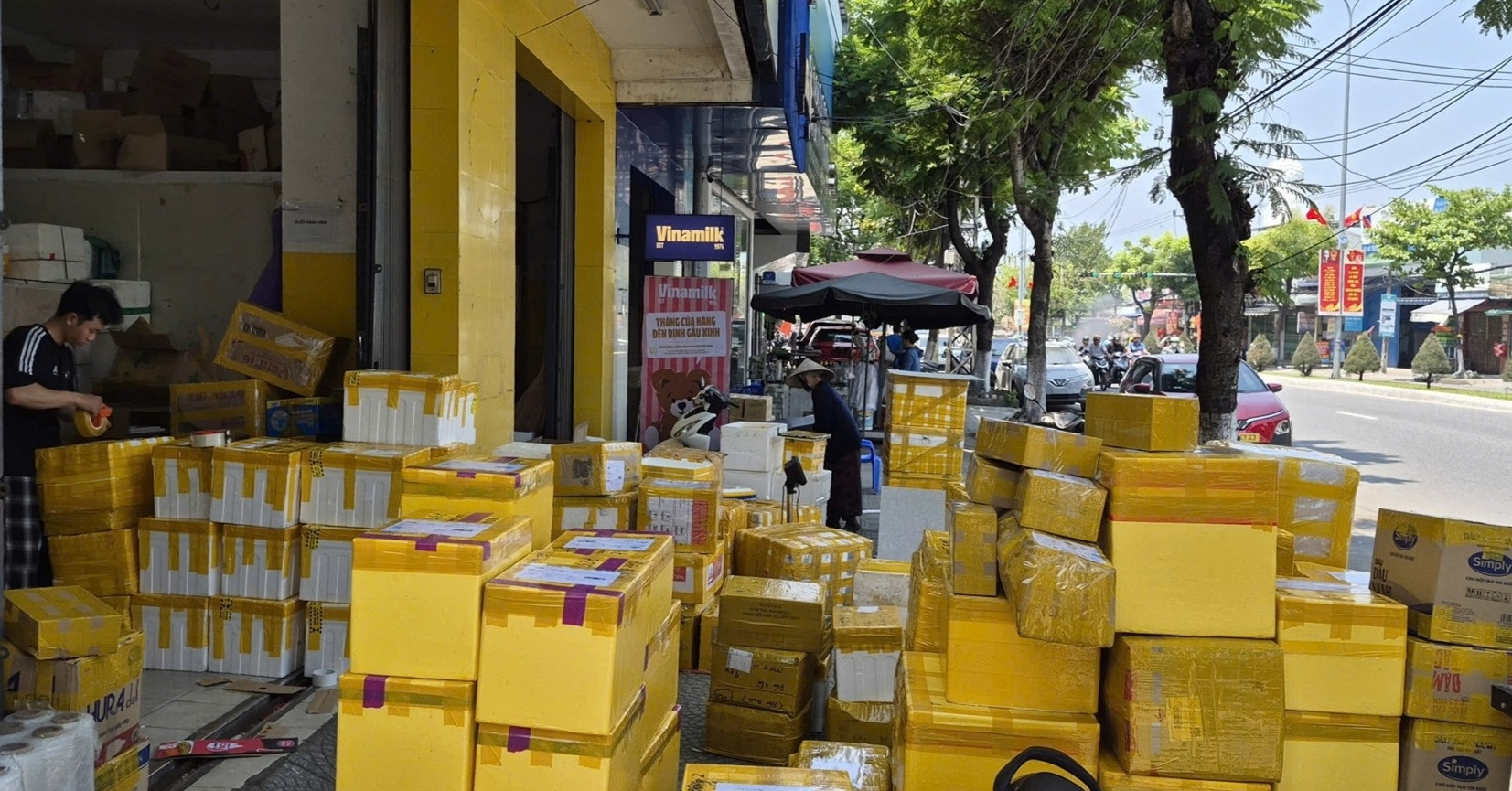 via he da nang truoc gio g bi hang quan nuot chung du khach phai xuong long duong 3367