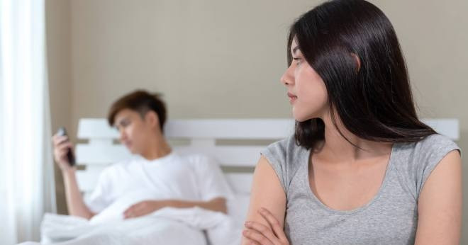 vo chet lang phat hien chong say nang me don than ban com o chung cu 262