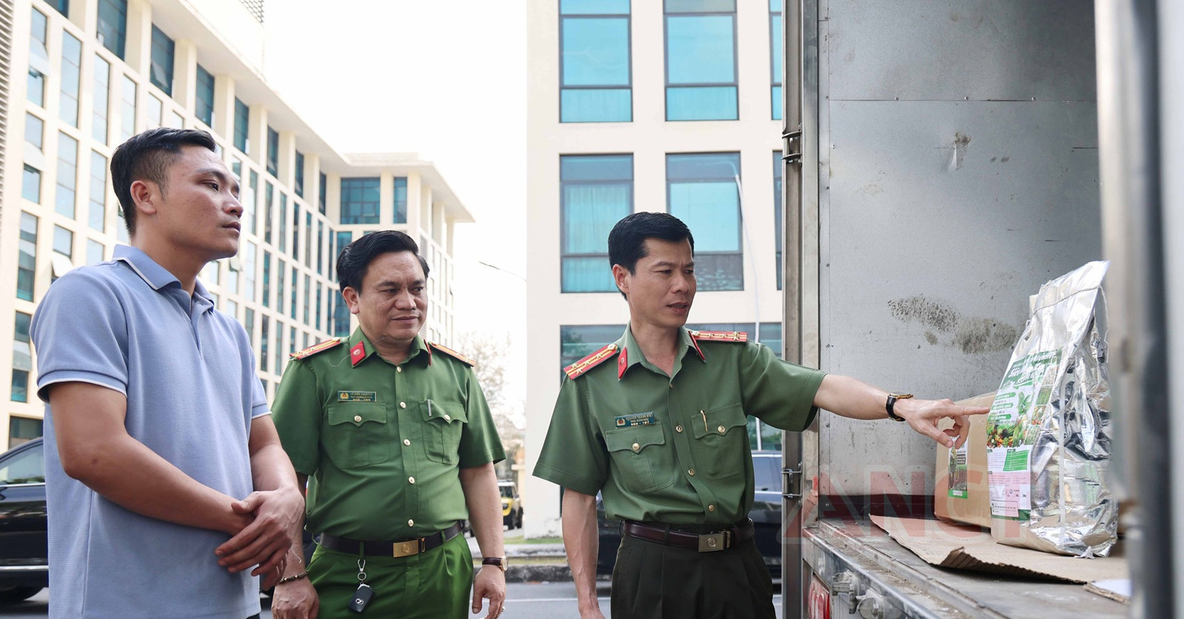 Vo Chong Lap 4 Cong Ty San Xuat Phan Bon Gia Ban Tren Tiktok 1214