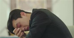 vo dot ngot qua doi khi toi o xa khong the ve nghe con gai ke lai su that qua dien thoai toi cam han