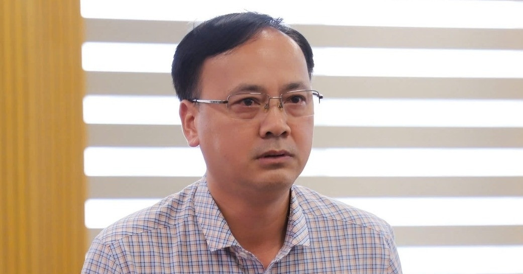 vu gan 300 tan lon benh tuon vao cho truong hoc bo nnmt len tieng 1743