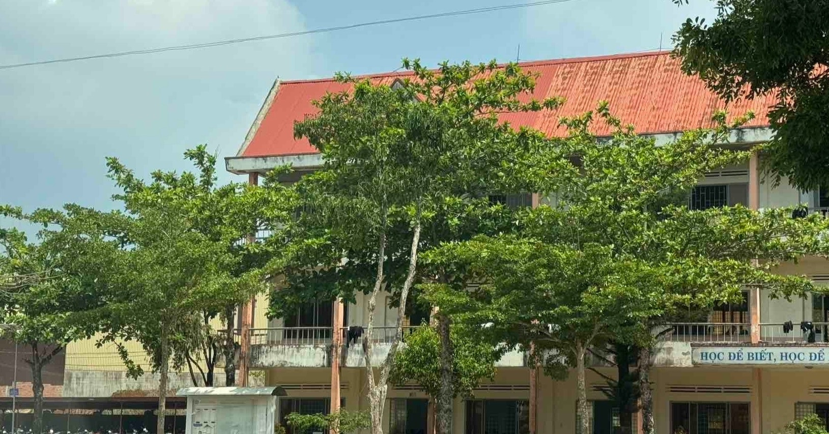 vu nu giao vien bi phat tan anh nhay cam so gd dt chi dao lam ro 452