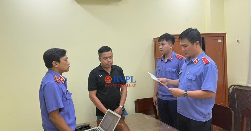 vu nu sinh bi tong tu vong o vinh long tuoc danh hieu cong an nhan dan 2 cuu can bo 2718