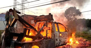 xe cuu ho bat ngo boc chay ngun ngut luc rang sang 394