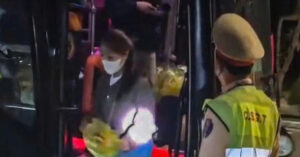 Xử phạt xe khách 38 chỗ chở 53 người trên quốc lộ 1 qua Đà Nẵng 1 xu phat xe khach 38 cho cho 53 nguoi tren quoc lo 1 qua da nang 732