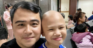 xuc dong khoanh khac hoc sinh vay quanh cau be sau thoi gian dai dieu tri benh 1782