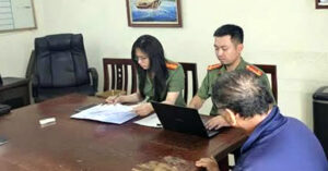 xuc pham csgt tren mang nguoi dan ong bi phat 75 trieu dong 1933