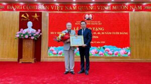 Phường Thanh Liệt: Trang Trọng Tổ Chức Lễ Kỷ Niệm 96 Năm Ngày Thành Lập Đảng Và Trao Huy Hiệu Đảng Đợt 3/2 Z7476371797012 Fa26Da797Dab2Acbda53C42Fae6C474C20260129093014