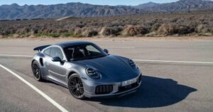Porsche 911 Turbo S 2026 đạt tốc độ 100km/h chỉ sau 2,2 giây 2 z7559402179630d132ac832510891c328615a70c02f961 1771916911340592118025 2 0 404 768 crop 1771916939764