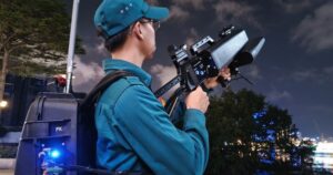 Đà Nẵng tuần tra, kiểm soát 24/24h xử lý nạn flycam xâm nhập khu vực cấm bay 2 z75638779871473e9decbe89cacc52a9bc7893b1e4a1fa 17720251220971987292354 202 0 1802 2560 crop 17720252