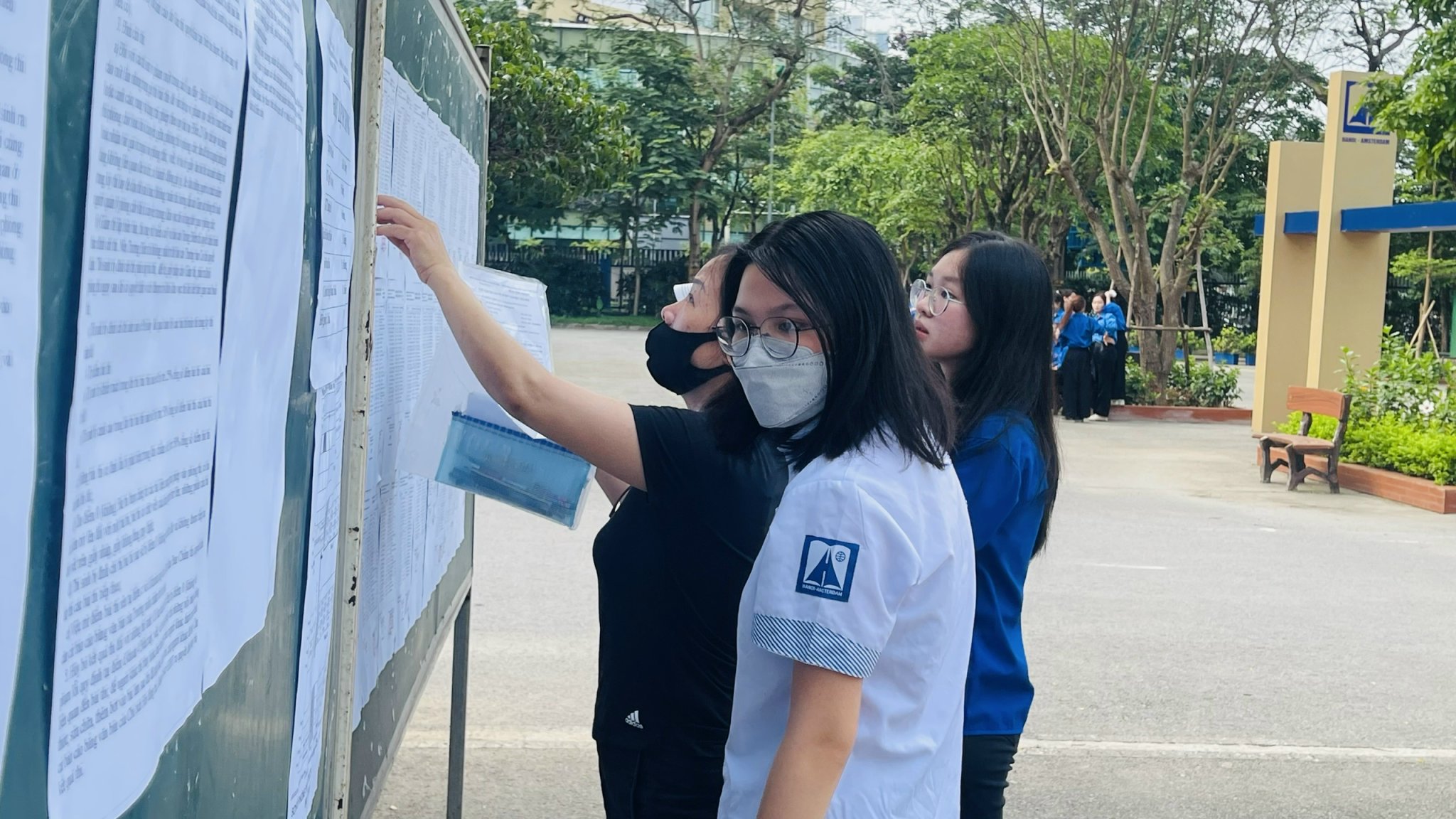 z7565076140778 5f5bfbc2d5d046a37b91e46a4f9c4087 1