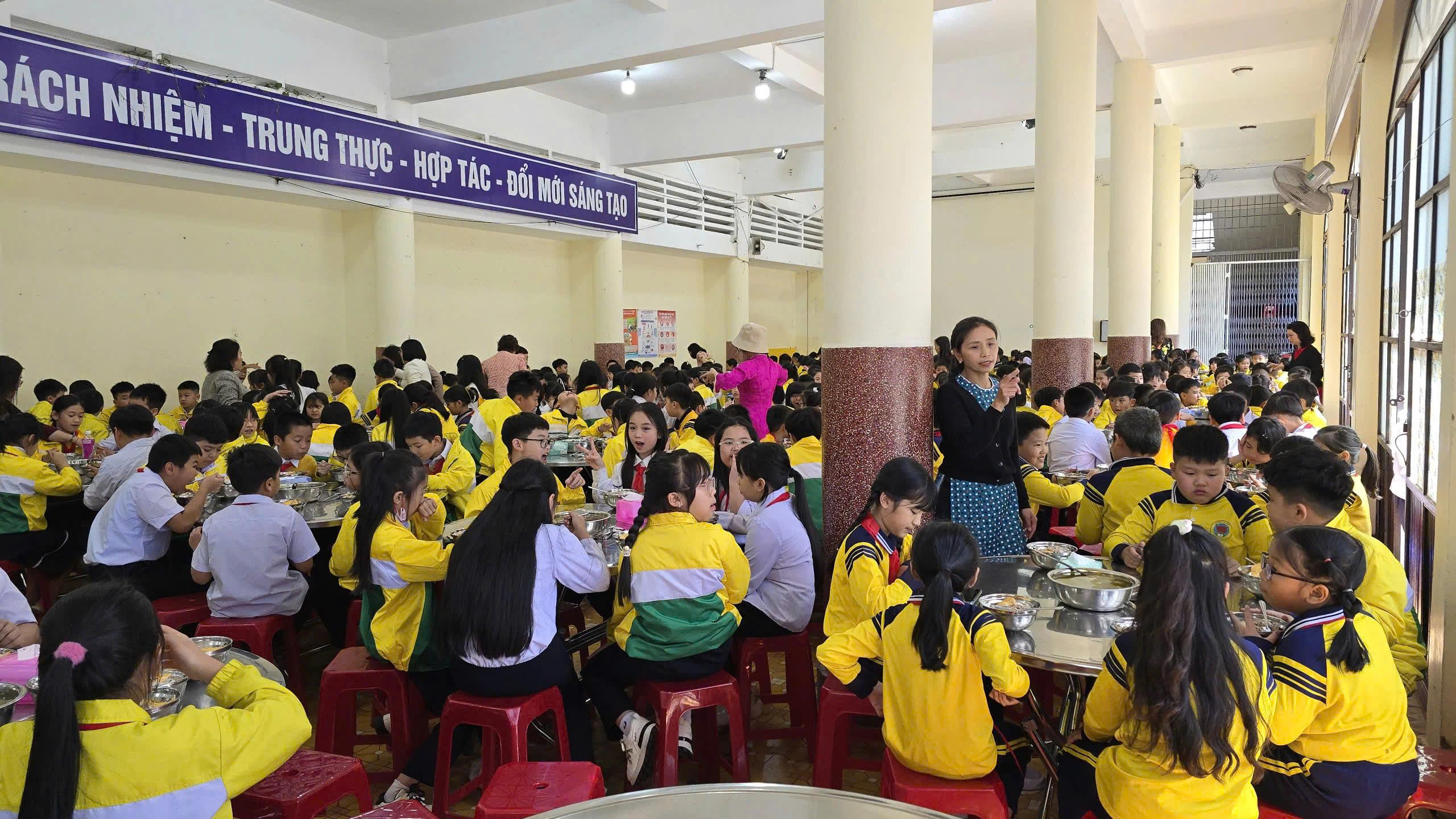 z7676762080572 98a9100247e5e97bcfc6be3c63c37fa9 0