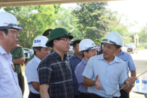 Quảng Ngãi lập tổ công tác xây dựng quy định bồi thường, tái định cư 1 z7700349152653 ff11ff0d1c07e1a8a67688ca90a404fc 20260409094851 20260415150551