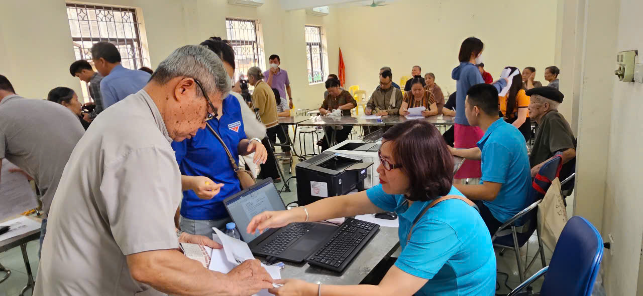 z7737574866093 3850ba1b268f442577afe18dd458318a